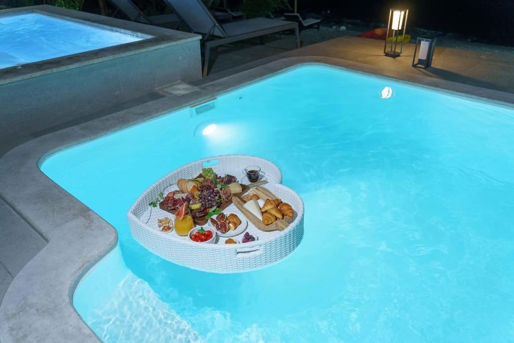 Willa Nikkon Luxury Living Arvi  Zewnętrze zdjęcie