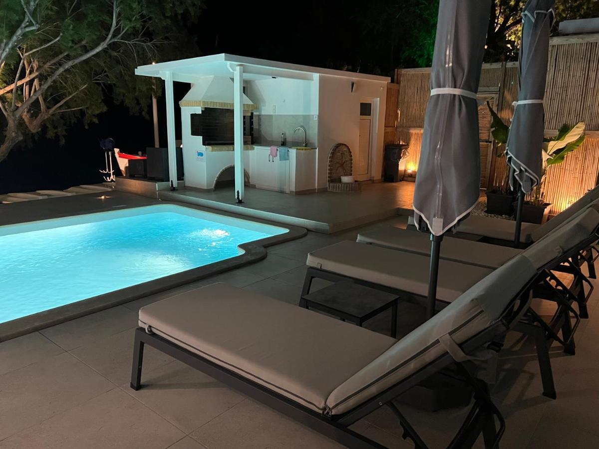 Willa Nikkon Luxury Living Arvi  Zewnętrze zdjęcie